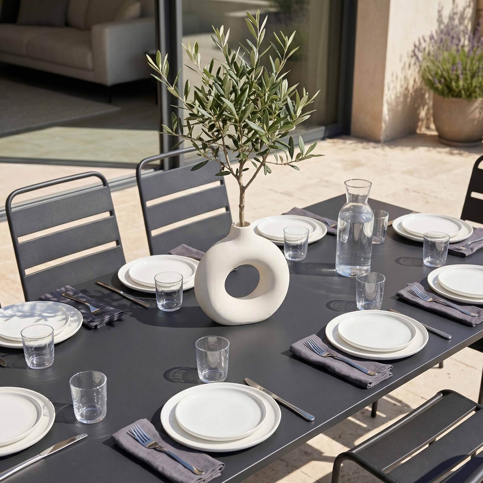 Tavolo da giardino rettangolare 180 x 90 cm e 8 sedie in metallo