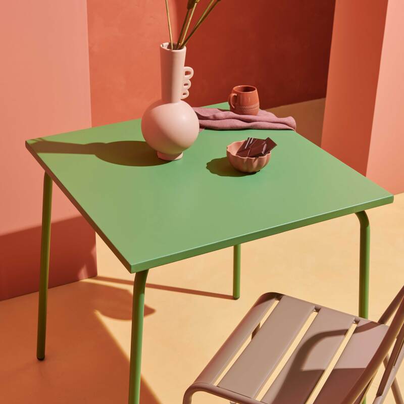 Tavolo da giardino quadrato in metallo (70 x 70 cm)