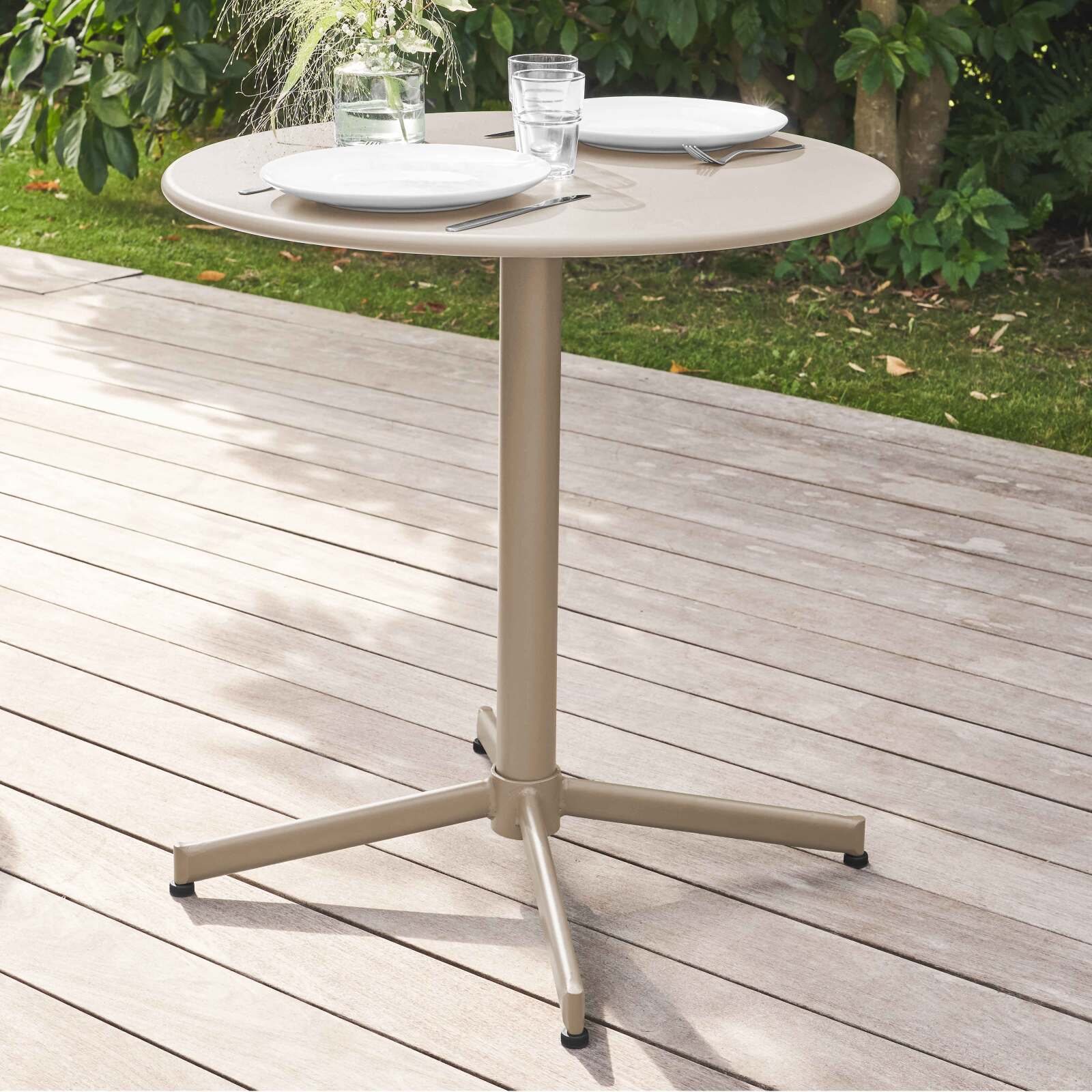 Tavolo da giardino pieghevole da bistrot ⌀70 x 72 cm e 4 sedie con braccioli in metallo