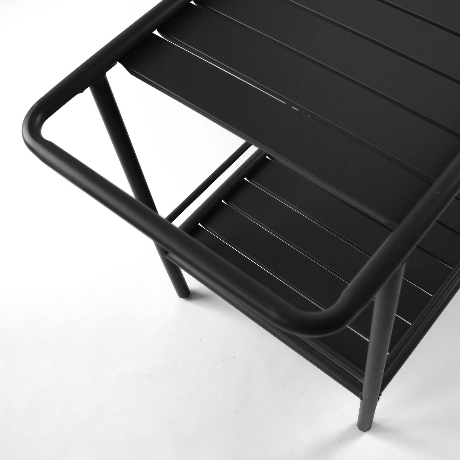 Carrello da giardino su ruote in acciaio verniciato a polvere Carrello da giardino su ruote in acciaio verniciato a polvere