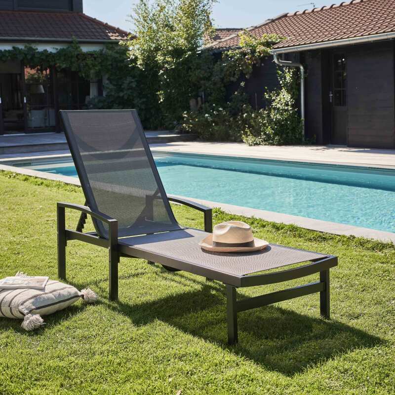 Set di 2 lettini prendisole con braccioli, reclinabili in 5 posizioni