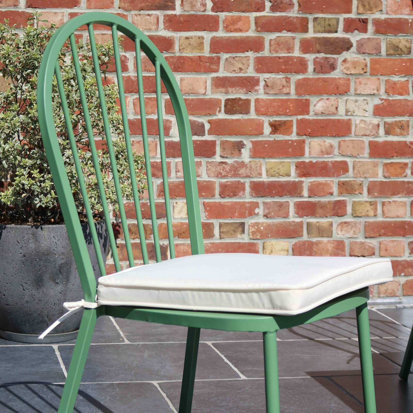 Set di 4 cuscini per sedia da esterno semplici 40 x 40 cm Set di 4 cuscini per sedia da esterno semplici 40 x 40 cm