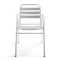 Sedia da giardino con braccioli impilabili in alluminio