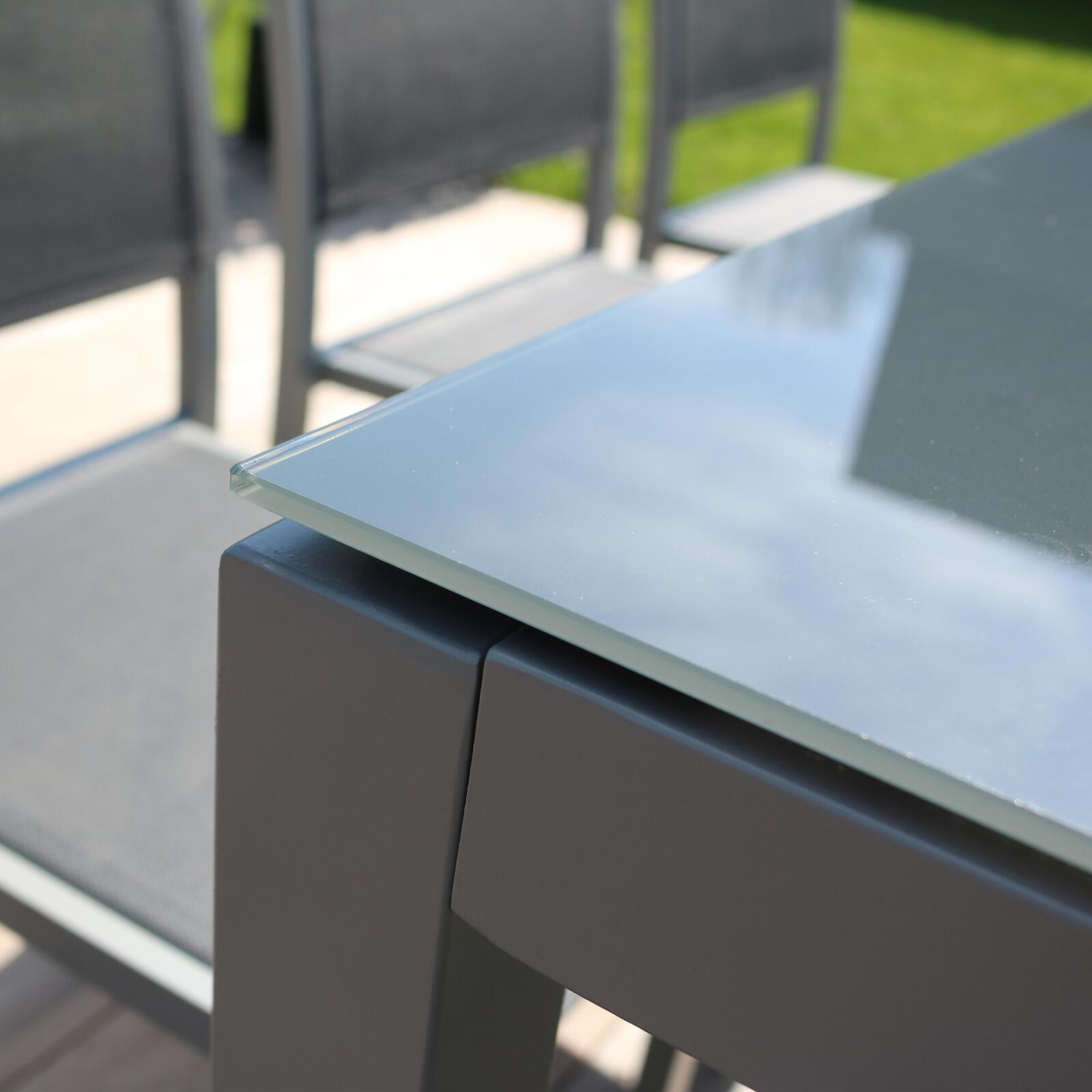 Tavolo da giardino rettangolare 180 x 90 cm piano in vetro con 6 sedie e 2 sedie con braccioli