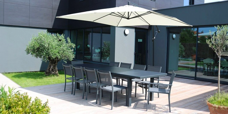 Set ombrellone a braccio quadrato (3 x 3 m) e 4 piastre di zavorra