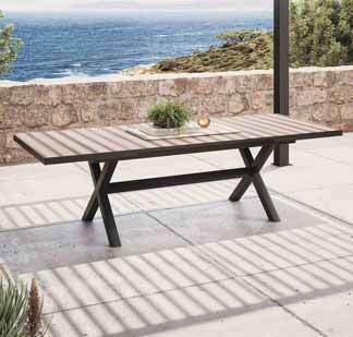 Tavolo da giardino 2026: forme, materiali e utilizzi per arredare al meglio il vostro spazio esterno