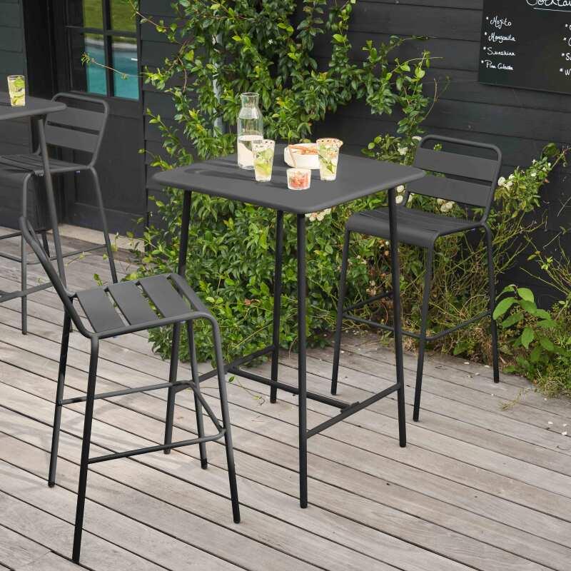 Tavolo alto da esterno bistrot quadrato in metallo 70x70 cm e 2 sedie alte - Lifestyle