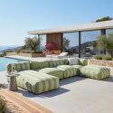 Divano modulare da esterno a righe 4 posti con 2 poltrone, 1 poltrona angolare, 1 chaise longue e 1 pouf